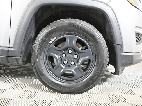 Used 2021 Jeep Compass Sport w/ Cold Weather Group image 11