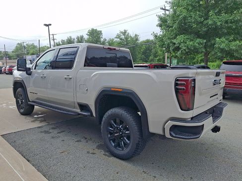 New 2026 GMC Sierra 2500 AT4 w/ AT4 Premium Plus Package AWD/4WD image 4