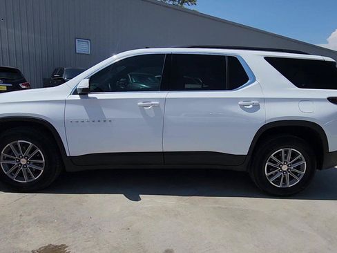 Used 2023 Chevrolet Traverse LT FWD image 5