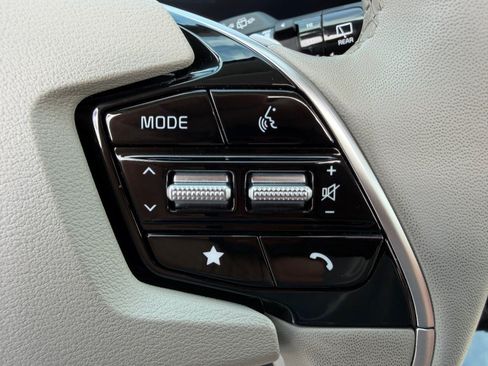 Used 2024 Kia Niro Wave w/ Wave Preserve Package FWD image 16