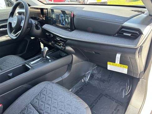 New 2026 Nissan Kicks SV image 10