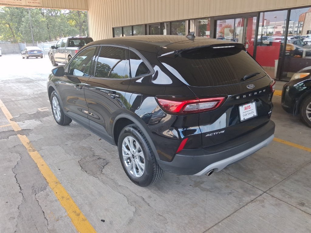 Used 2025 Ford Escape Active AWD/4WD image 8
