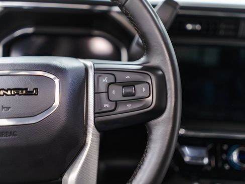 Used 2024 GMC Sierra 2500 Denali w/ Denali Reserve Package image 12