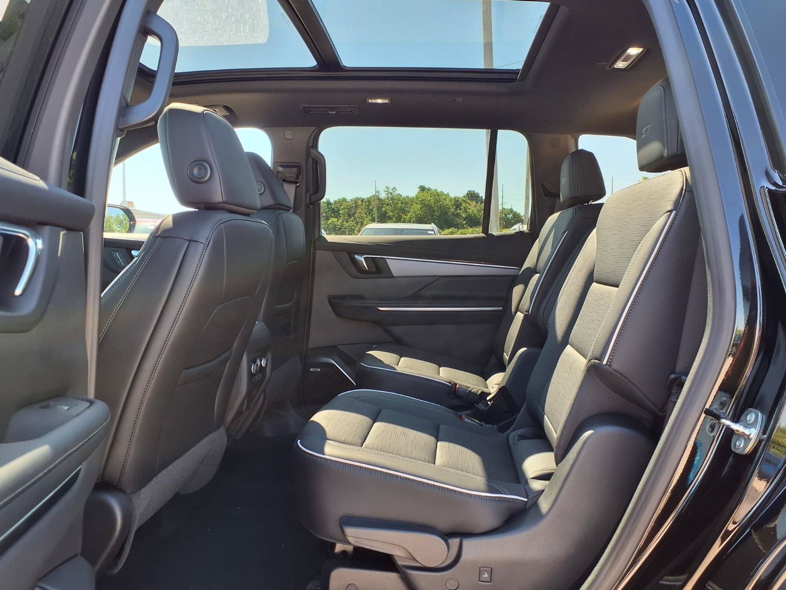 New 2026 Buick Enclave Sport Touring w/ Power Package FWD image 18