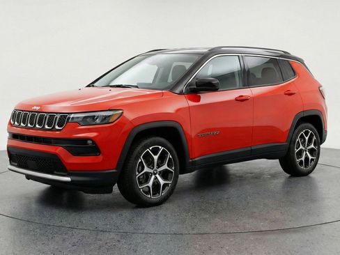 Used 2025 Jeep Compass Limited image 3