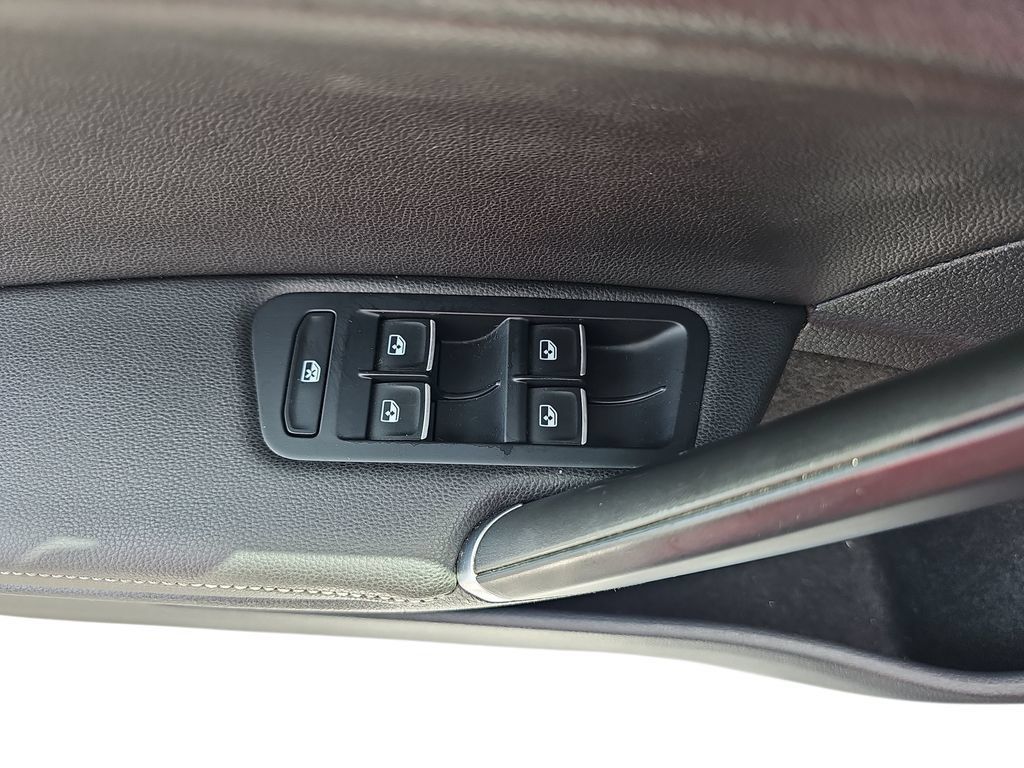 Used 2019 Volkswagen Golf R 4-Door AWD/4WD image 27
