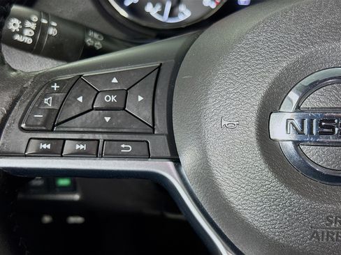 Used 2020 Nissan Rogue Sport SV w/ Technology Package image 13