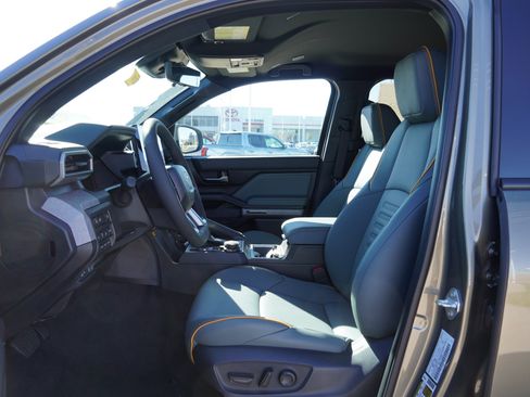 New 2025 Toyota Tacoma Trailhunter image 19