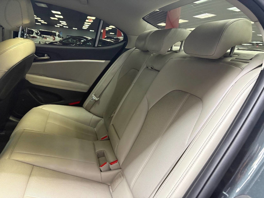 Used 2021 Genesis G70 2.0T AWD/4WD image 33