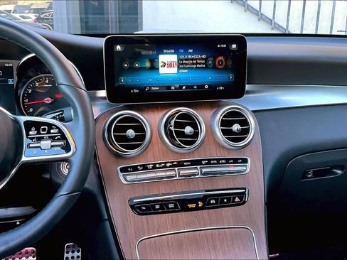 Used 2021 Mercedes-Benz GLC 300 4MATIC Coupe image 6