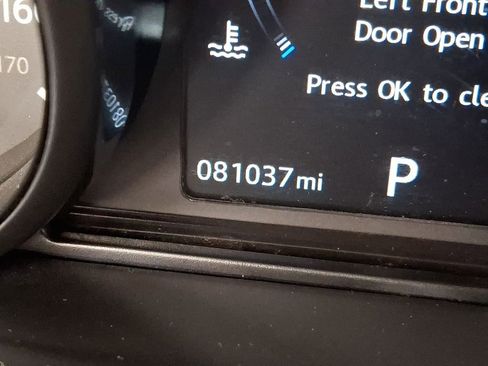 Used 2017 Land Rover Range Rover Sport HSE image 17