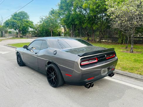 Used 2019 Dodge Challenger R/T w/ Blacktop Package RWD image 3