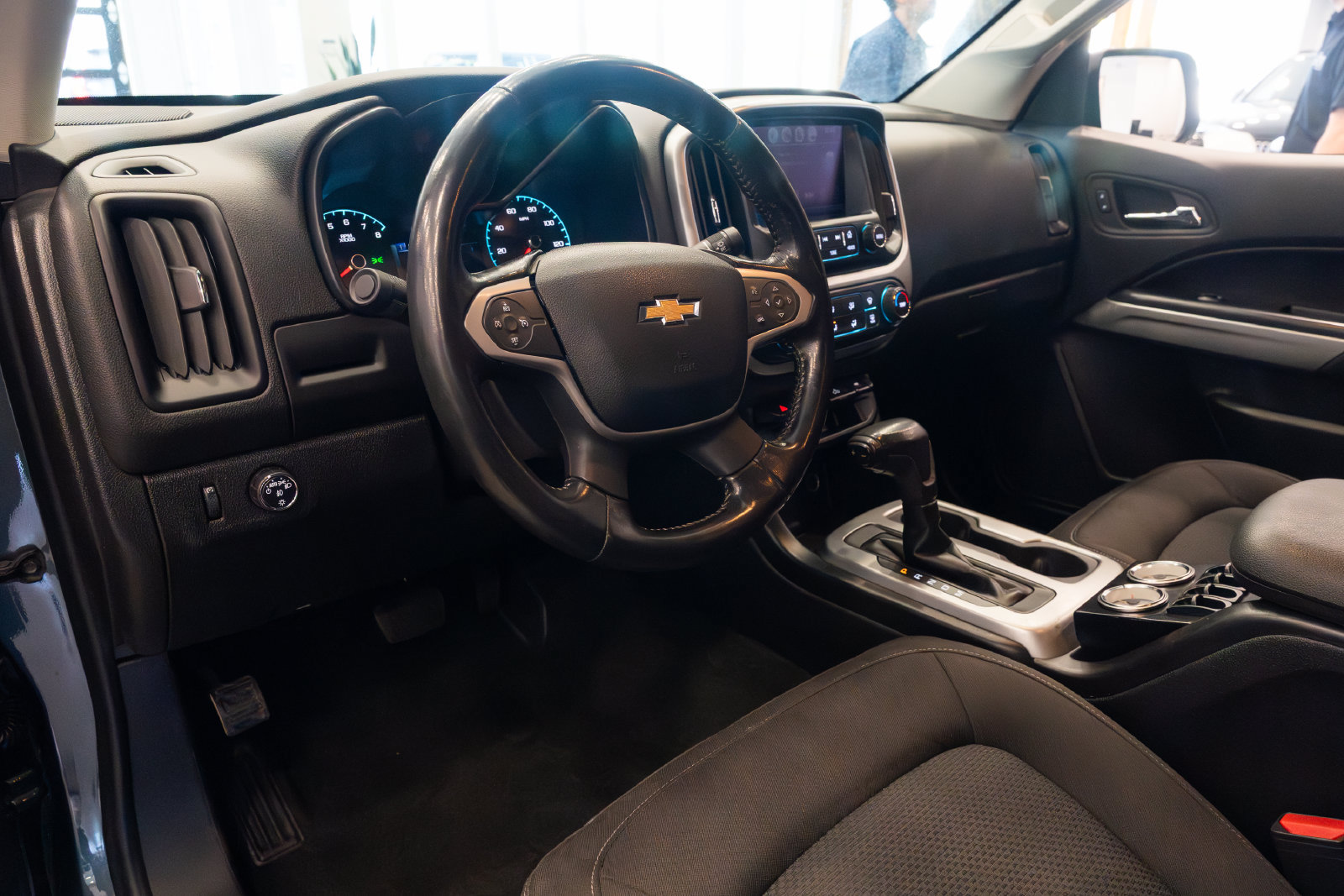 Used 2016 Chevrolet Colorado LT w/ LT Convenience Package RWD image 18