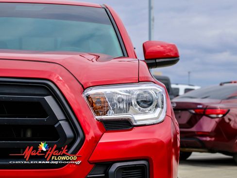 Used 2022 Toyota Tacoma SR image 4