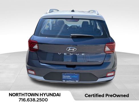 Used 2023 Hyundai Venue Limited FWD image 15