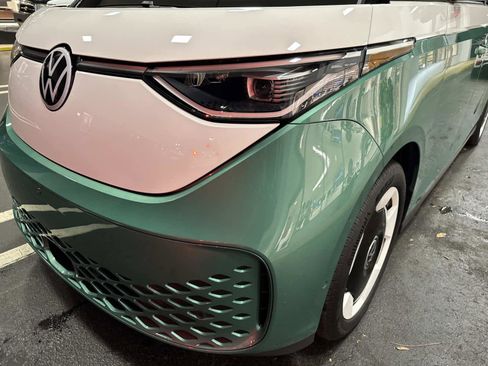 New 2025 Volkswagen ID. Buzz 1st Edition image 9