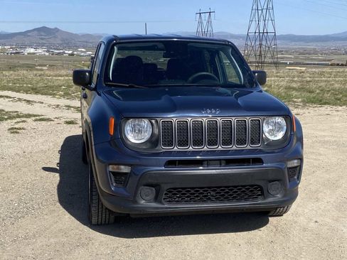 Certified 2023 Jeep Renegade Latitude AWD/4WD image 10