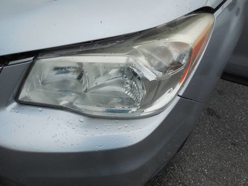 Used 2014 Subaru Forester 2.5i image 6