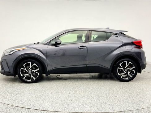 Used 2021 Toyota C-HR XLE image 8