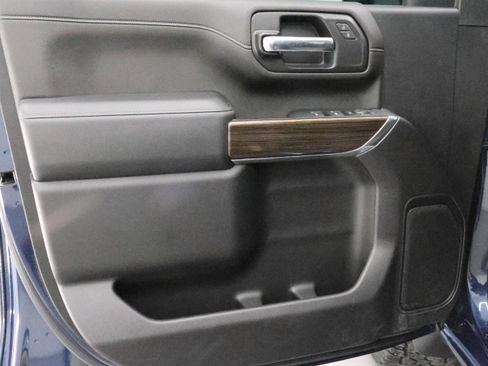 Used 2022 Chevrolet Silverado 2500 LT w/ Convenience Package image 36