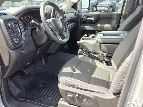 Certified 2025 Chevrolet Silverado 2500 Custom w/ Custom Value Package AWD/4WD image 12
