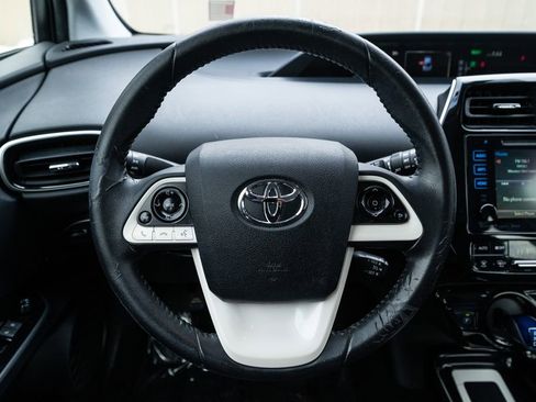 Used 2016 Toyota Prius Three image 16
