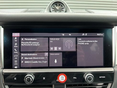 Certified 2025 Porsche Macan GTS AWD/4WD image 37