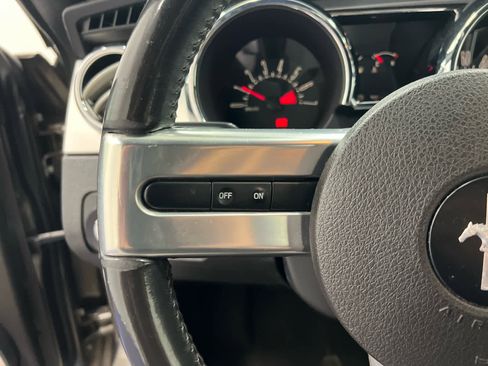 Used 2005 Ford Mustang Deluxe image 19
