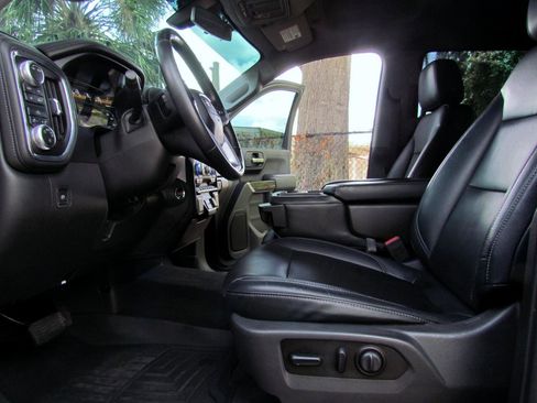 Used 2020 GMC Sierra 1500 SLE w/ SLE Value Package image 18