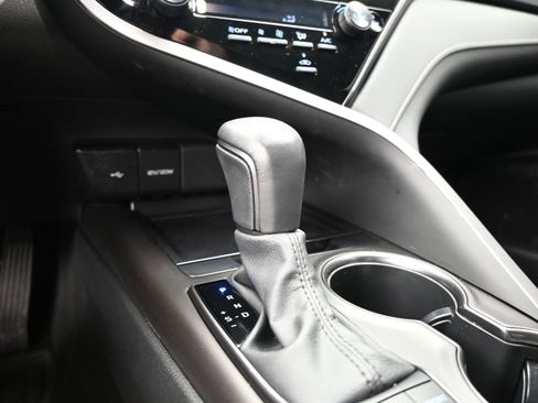 Used 2023 Toyota Camry SE image 15