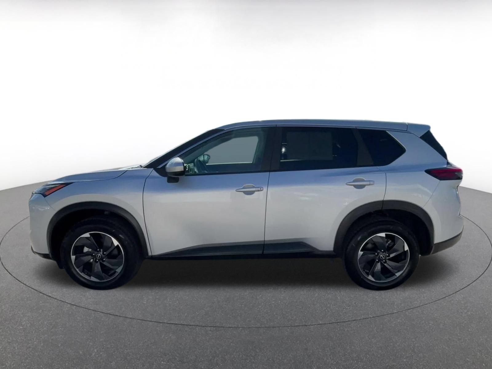 Used 2025 Nissan Rogue SV AWD/4WD image 8
