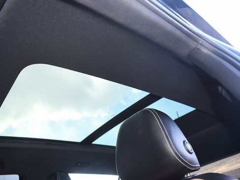 Used 2023 Volkswagen Atlas Cross Sport SEL Premium R-Line image 19