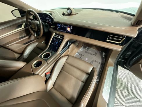 Used 2020 Porsche Taycan Turbo image 20