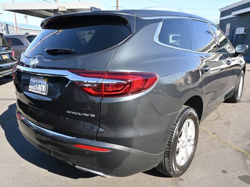 Used 2018 Buick Enclave Essence image 7