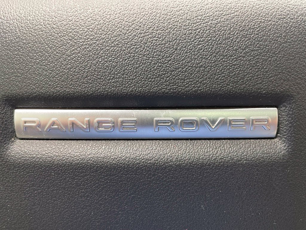 Used 2019 Land Rover Range Rover Velar S AWD/4WD image 29