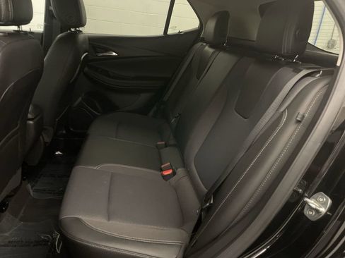 Used 2021 Buick Encore GX Preferred w/ Cold Weather Comfort Package FWD image 17