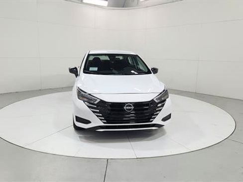 Used 2025 Nissan Versa S w/ Trunk Package FWD image 2