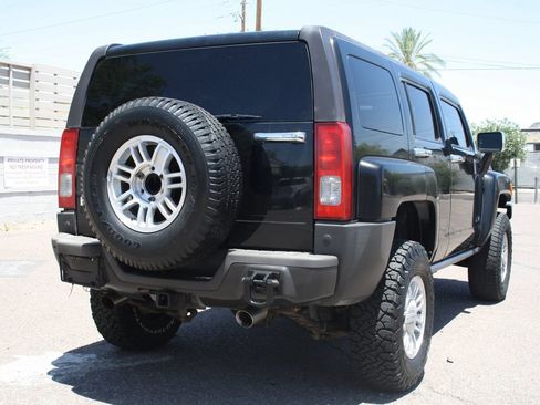 Used 2007 HUMMER H3 w/ Chrome Appearance Package AWD/4WD image 5