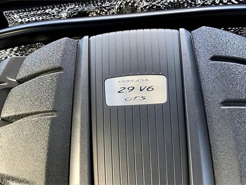 New 2026 Porsche Macan GTS image 40