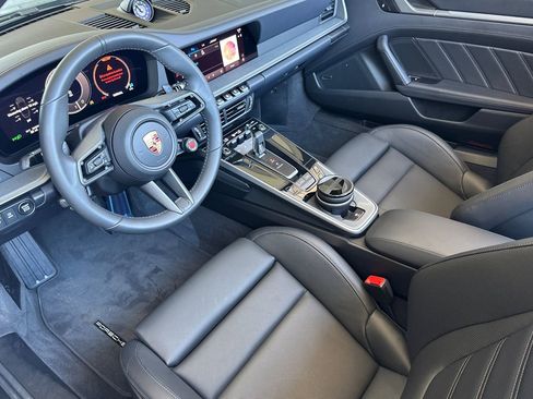 Used 2025 Porsche 911 Carrera S RWD image 4