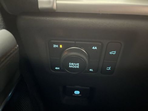New 2025 Ford Expedition Active AWD/4WD image 36