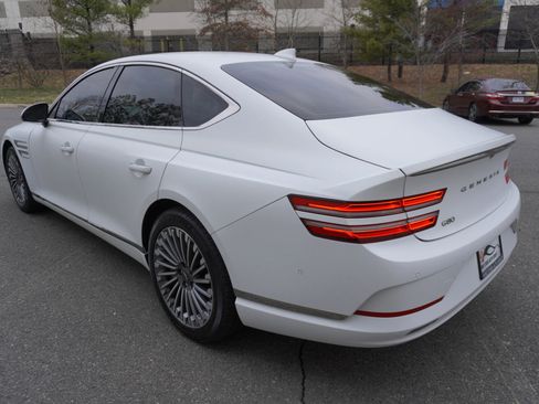 Used 2023 Genesis G80 image 5
