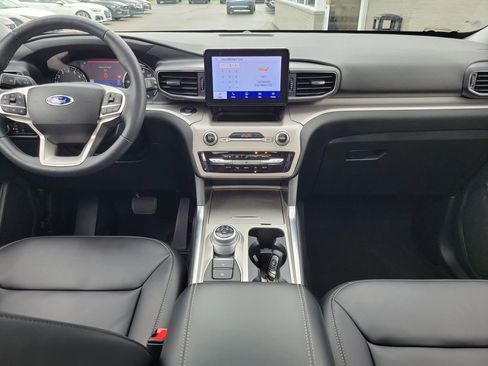 Certified 2023 Ford Explorer XLT w/ Equipment Group 202A image 11