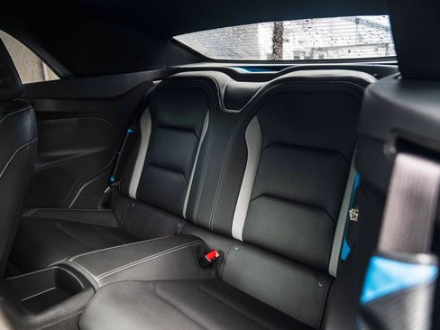 Used 2023 Chevrolet Camaro LT RWD image 18
