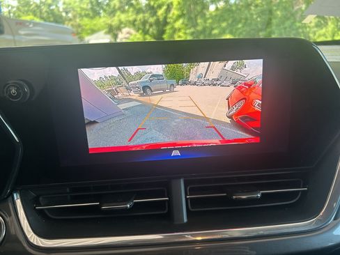 Used 2024 Chevrolet Trax ACTIV FWD image 25