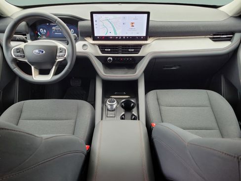 Used 2025 Ford Explorer Active image 16