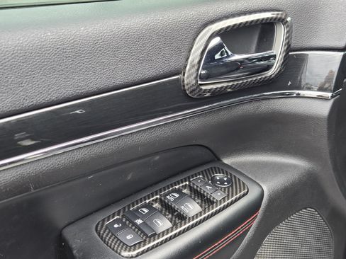 Used 2018 Jeep Grand Cherokee Trailhawk AWD/4WD image 20