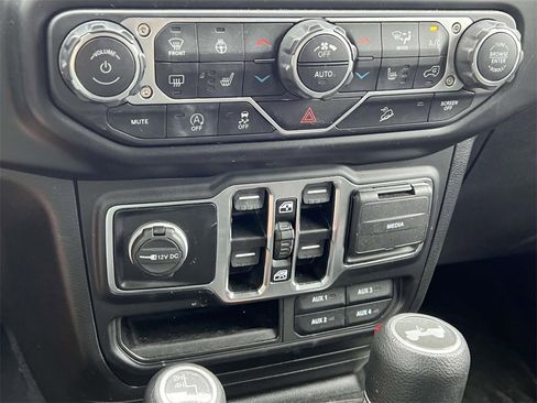 Used 2021 Jeep Wrangler Unlimited Sport image 22