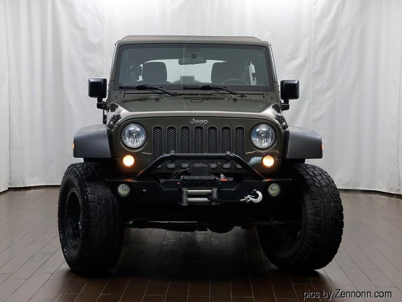 Used 2016 Jeep Wrangler Unlimited Sport w/ Connectivity Group AWD/4WD image 5