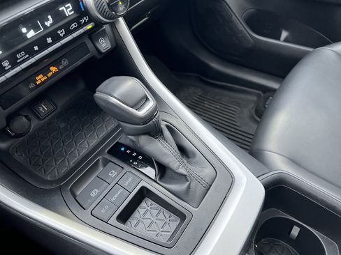 Used 2024 Toyota RAV4 XLE Premium image 24